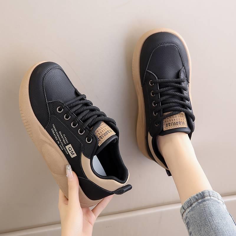 【50% OFF🔥7 napon belül kézbesítjük🔥】👟【35–40】Női vastagtalpú sportos utcai cipő – puha talp, kényelmes és divatos