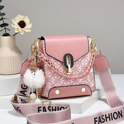 Dámska minimalistická crossbody kabelka 2026