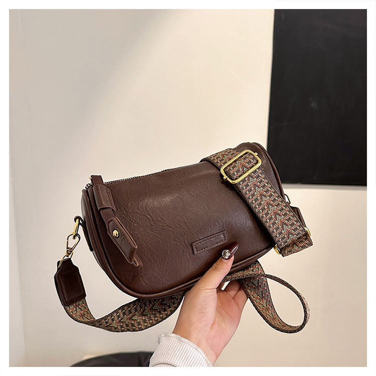 🔥😍Časově omezená speciální nabídka👜Nová retro dámská crossbody kabelka, decentní a elegantní, dostupná ve třech barvách