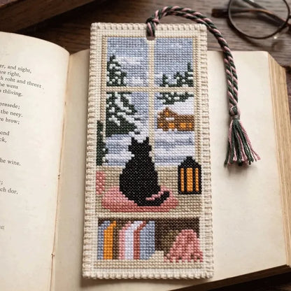 🐈📚Szezonális macskás keresztszemes könyvjelző – Kényelmes olvasótárs
