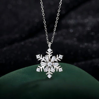 🔥😍【Kupte 1, získejte 1 zdarma】💎Sněhová vločka náhrdelník s otočným přívěskem, dotek luxusu, vysoká kvalita a oblíbený kousek.