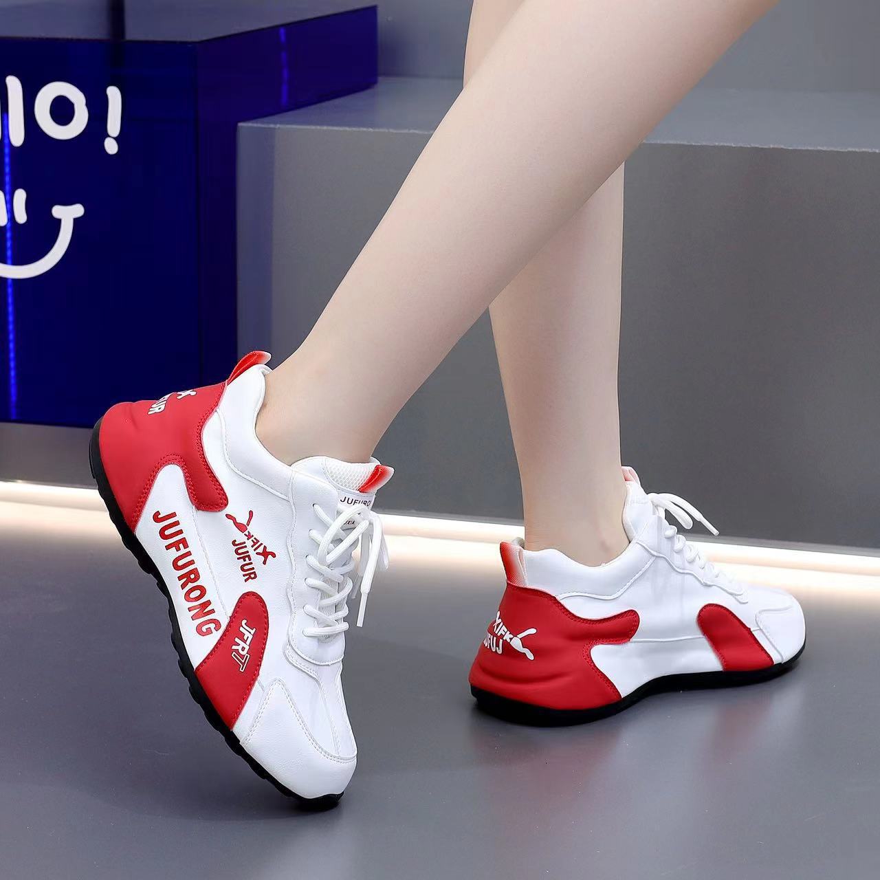 👟Oddychające damskie trampki z miękką podeszwą