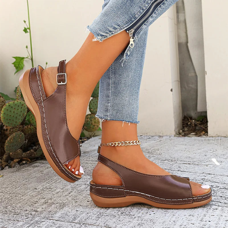 👡 Prémiové římské sandály z hovězí kůže – silná anatomická podrážka, rychlé zapínání na suchý zip a velké velikosti 36-43! ☀️✨