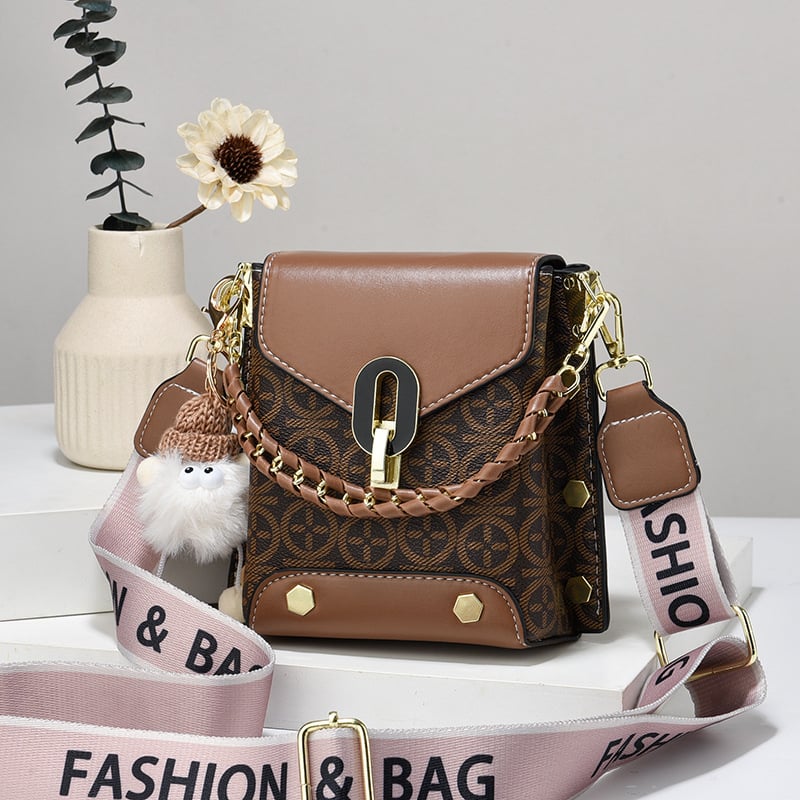 Dámska minimalistická crossbody kabelka 2026