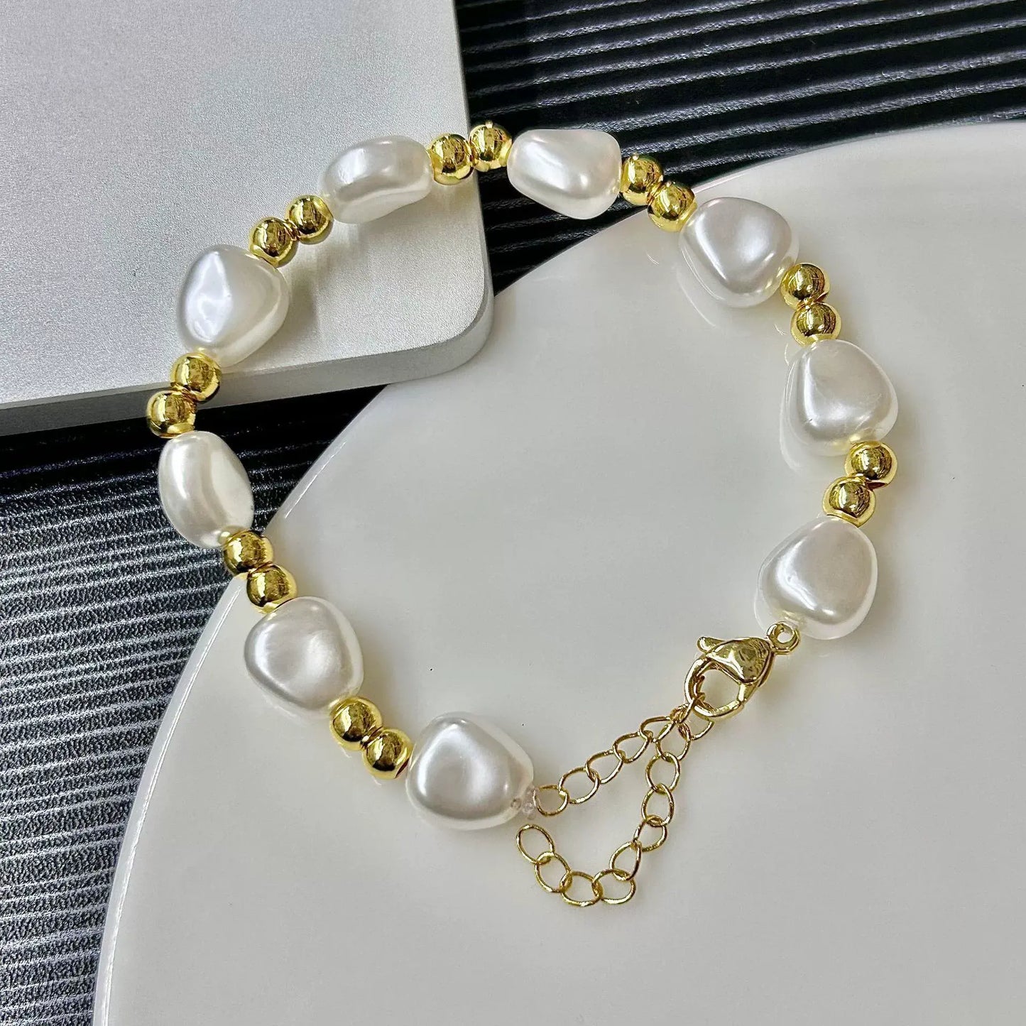 💐✨【Fő karkötő + 5 darab hozzáillő kiegészítő】Barokk édesvízi gyöngy karkötő, egy elegáns és sokoldalú, visszafogott luxusékszer.