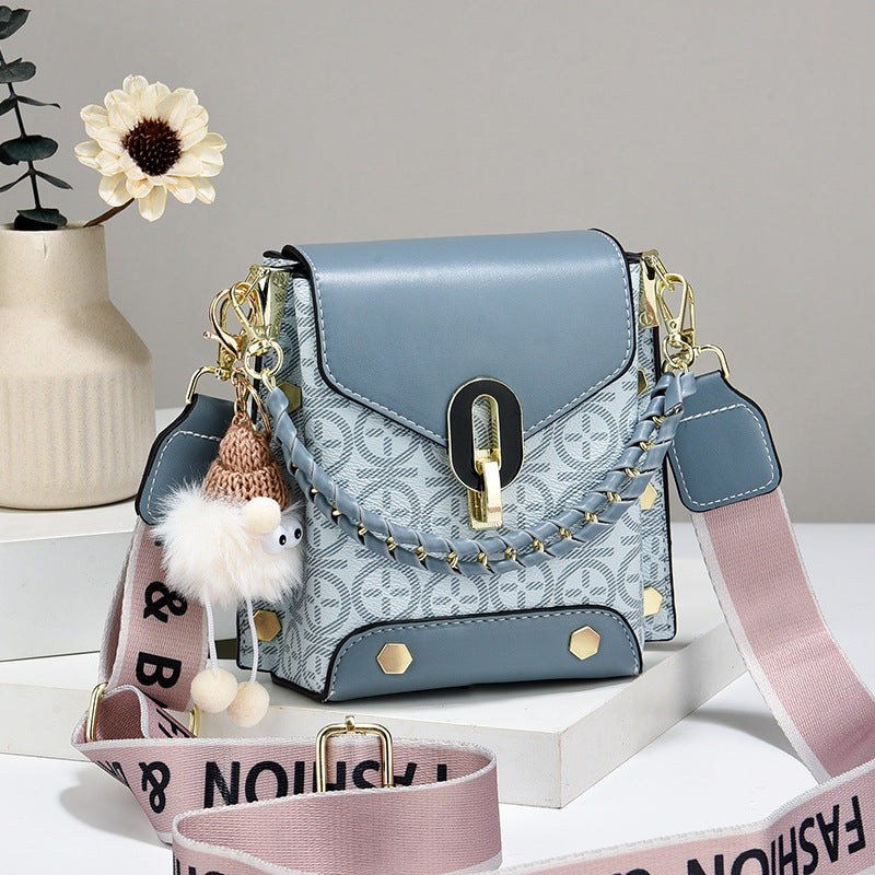 Dámska minimalistická crossbody kabelka 2026
