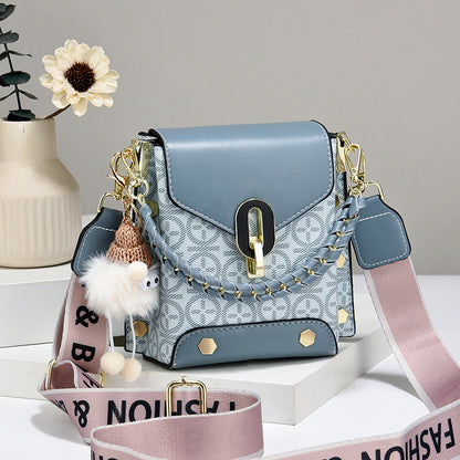 Dámska minimalistická crossbody kabelka 2026