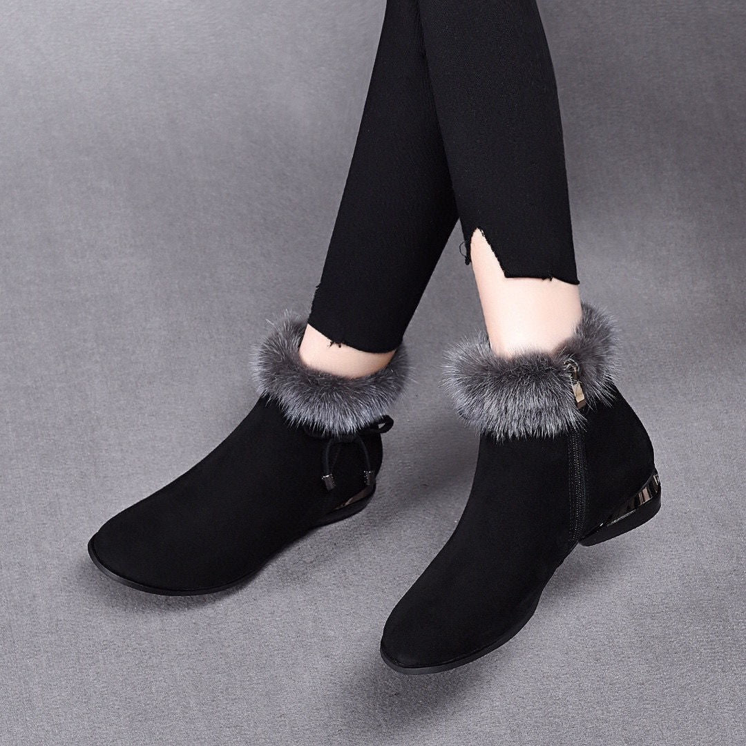 😍😍【35-41】Kerek orrú közepes sarkú puha bőrcsizma