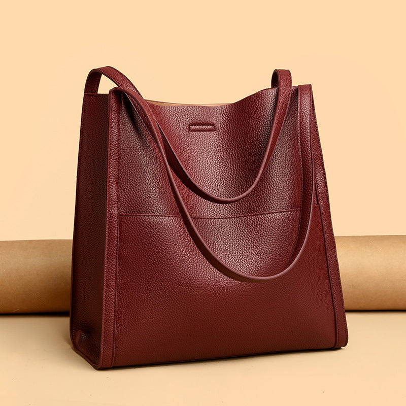 🔥👜👜【SLEVA 45 %】Prostorná taška přes rameno z měkké kůže, minimalistická jednobarevná – nezbytný doplněk na podzim a zimu.
