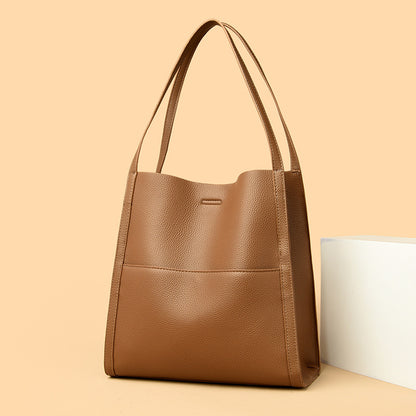 🔥👜👜【SLEVA 45 %】Prostorná taška přes rameno z měkké kůže, minimalistická jednobarevná – nezbytný doplněk na podzim a zimu.