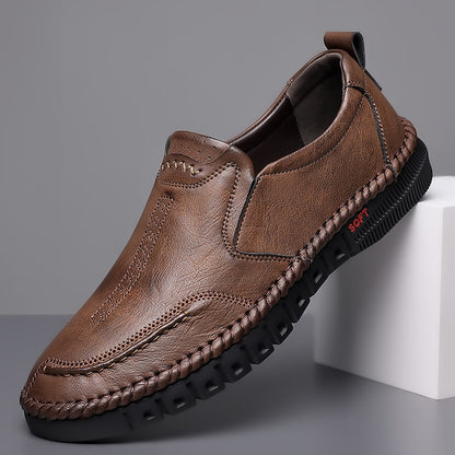 👞【39-44-es méret】Férfi alkalmi sportcipő, valódi bőr, puha talp, csúszásgátló, lélegző