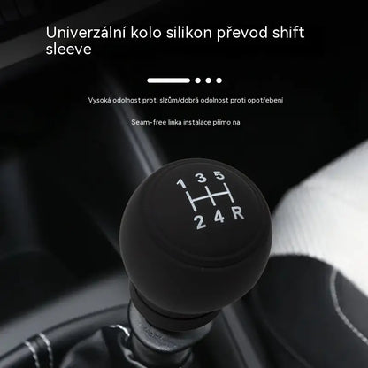 5 kusy 550 Kč✨ Dopřejte svému autu svěží nový vzhled s tímto silikonovým krytem řadicí páky 🚘