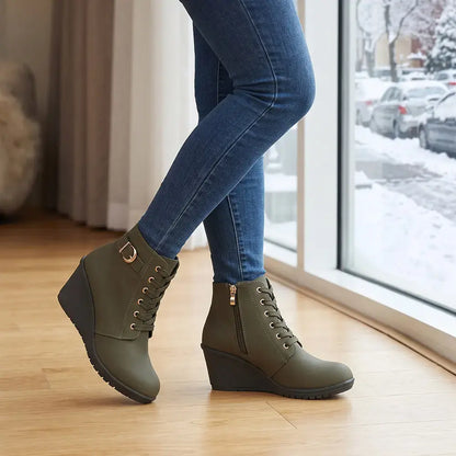 👢Női éksarkú téli bakancs – stílusos és stabil viselet a hideg napokon
