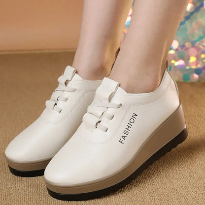 🔥【45% OFF】【35-42】Ženske kožne cipele s debelim potplatom, novi modni trend u jesen
