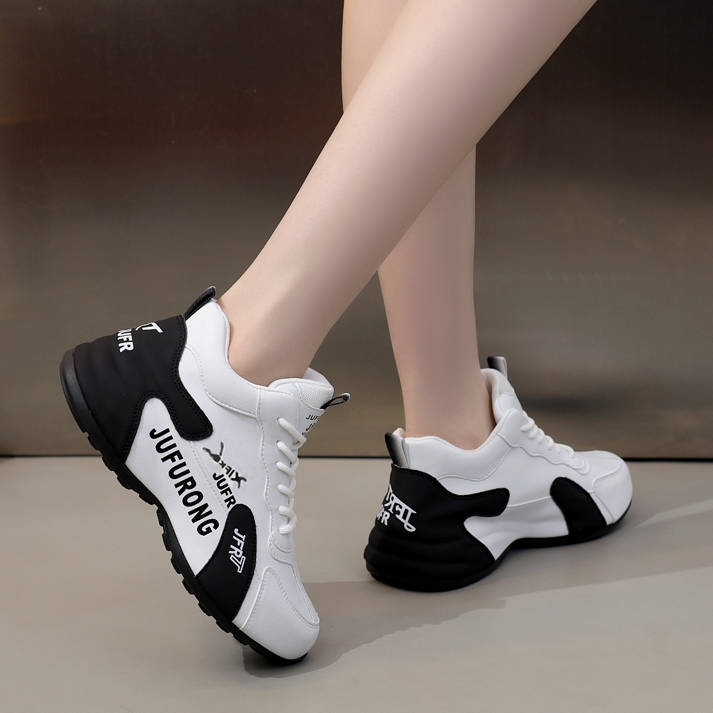 👟Oddychające damskie trampki z miękką podeszwą