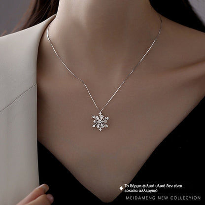 🔥😍【Αγοράστε 1 Πάρτε 1 Δωρεάν】💎Κολιέ με νιφάδα χιονιού και περιστρεφόμενο μενταγιόν, μια πινελιά πολυτέλειας, υψηλής ποιότητας και ένα δημοφιλές κομμάτι.