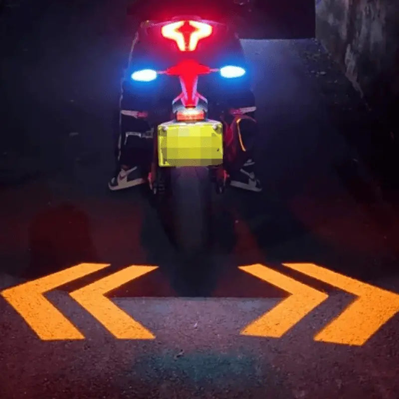 Motorkerékpár LED-es irányjelző többszínű vetítési kijelzővel