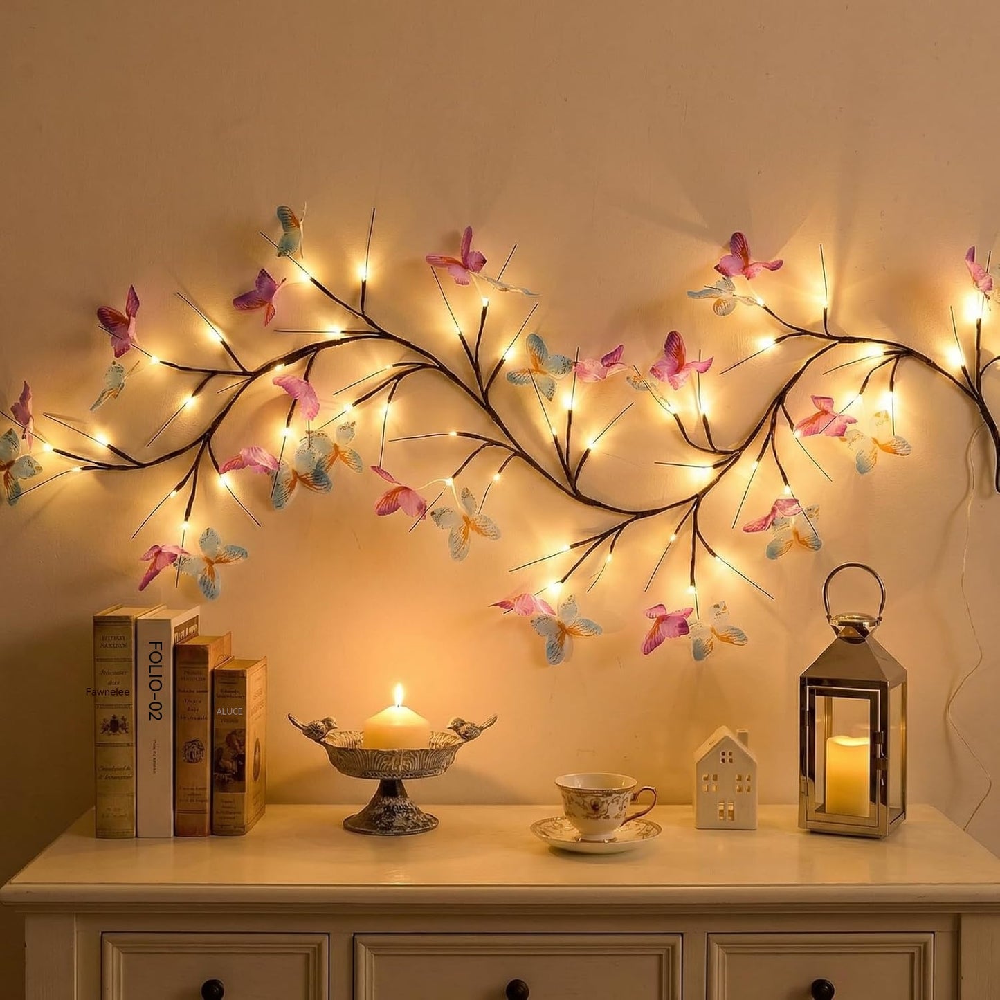 ✨ Prilagodljive LED luči v obliki vzpenjajoče se veje z metulji - ustvarite čarobno in prijetno vzdušje v vašem domu 🦋💡