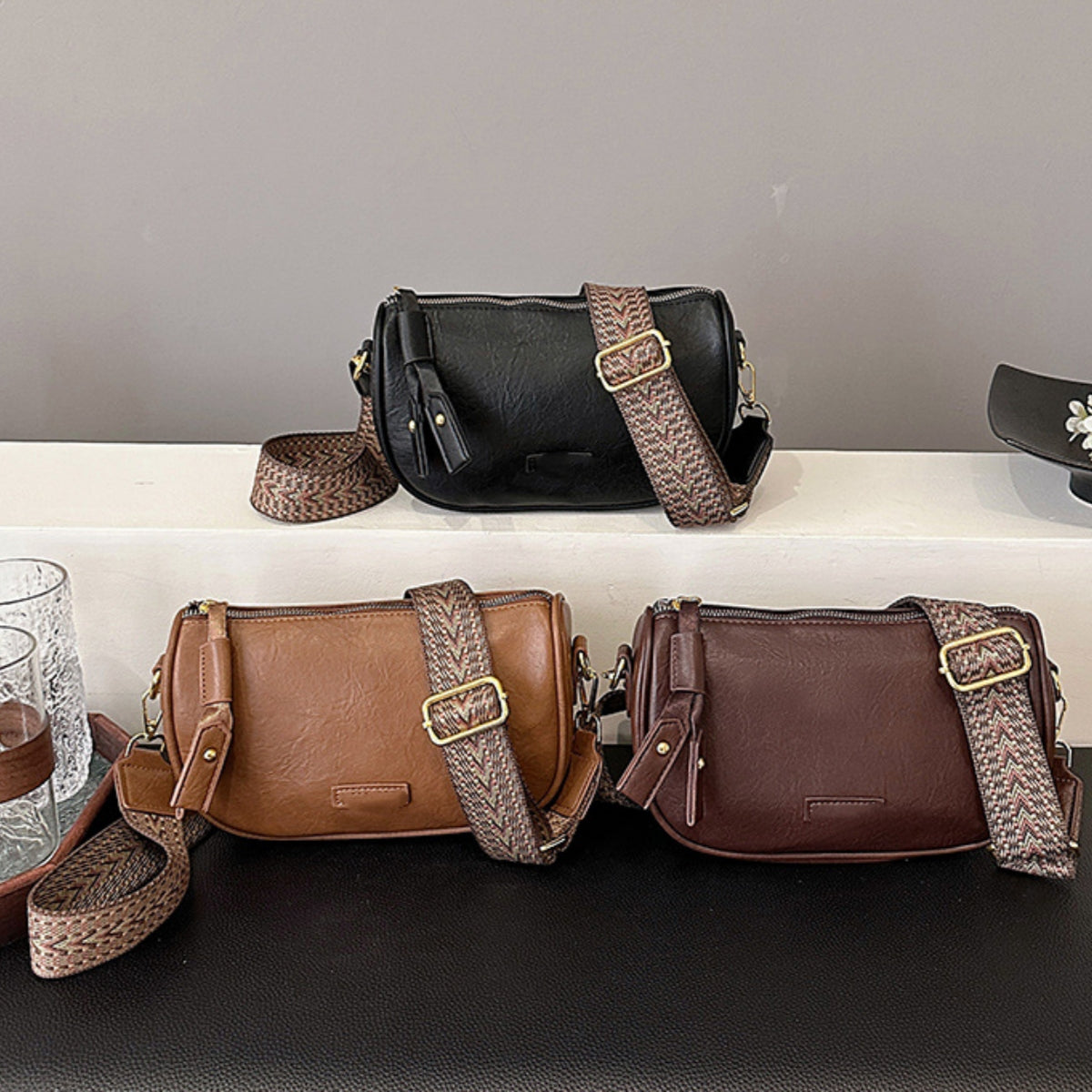 🔥😍Časově omezená speciální nabídka👜Nová retro dámská crossbody kabelka, decentní a elegantní, dostupná ve třech barvách